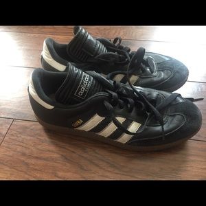 Indoor futsal soccer cleats